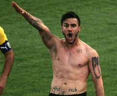 Yunanistan'da Nazi selamına tarihi ceza