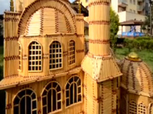 Trabzon'da 41 bin kibrit çöpünden cami!