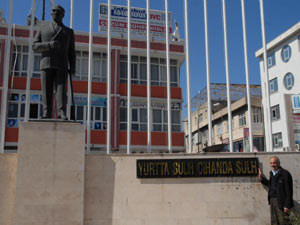 'Ne mutlu Türküm diyene' sözü değişti