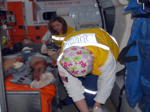 Öfkeli baba kızının erkek arkadaşını vurdu