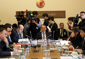 'PKK'ya sınır dışı' 1999'da engellendi