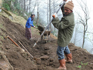 El emeği, göz nuru yol!