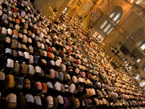 90 yıl sonra namaza izin çıktı