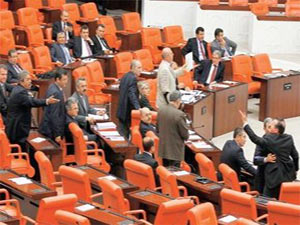 "Şerefsizlik etme lan!"