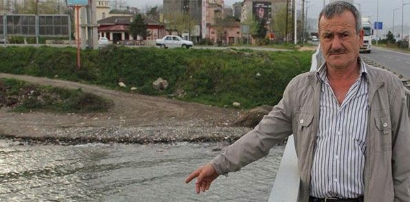 Her gün oğluna ait bir parça arıyor!