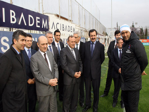 Bakan Bayraktar TS'de