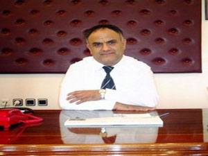 Eski belediye başkanı ve eşi ölü bulundu