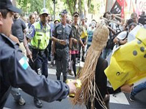 Maç öncesi kavgada 2 kişi öldü