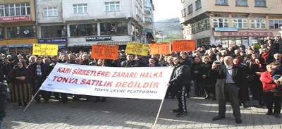 Meclis önünde Tonya eylemi