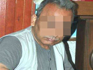 Liseli kızın 2 yıldır porno filmini çekyordu....