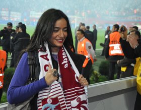 Trabzonlu şarkıcıdan sürpriz karar!