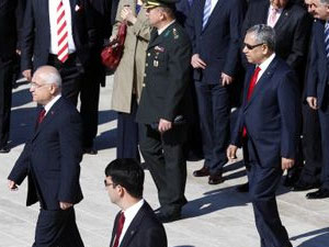 Anıtkabir'de gözler Başbakan'ı aradı