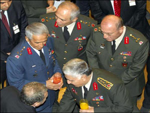 BDP'liler ve Komutanlar aynı ortamda !