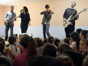 Yabancı Diller Yüksek Okulu sözünü tuttu