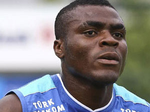 TS Emenike'de müdahil oldu