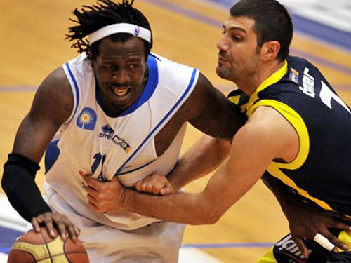 Basketbolcu Voleybolcuya tecavüz etti !