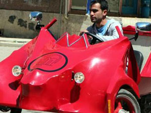 3 Bin liraya otomobil yaptı