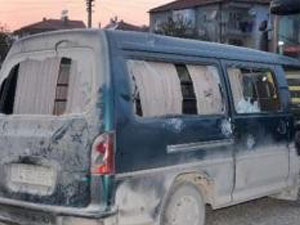 10 kişi minibüsü taradılar