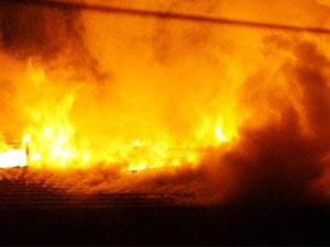 Kumaş Fabrikasında yangın