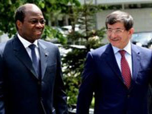 Dışişleri Bakanı bayıldı!