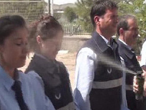 Zabıtaları sıraya dizdiler ve...