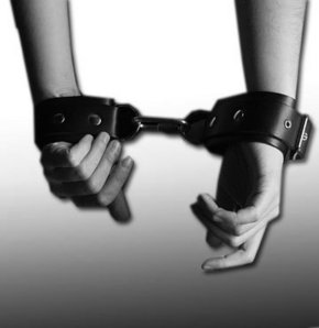 Testereli fantezide sevgili affı kurtaramadı!