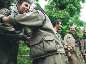 Terörist denmesin ‘militan’ denebilir!