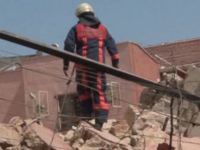 İstanbul Beyoğlu'nda altı katlı bina çöktü