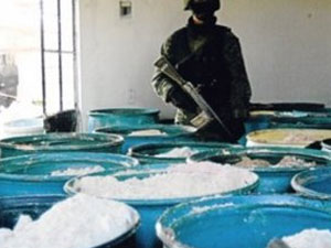 Dünyanın belası Türk'ün başında!