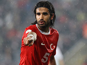 Alper'i borsaya bildirdi