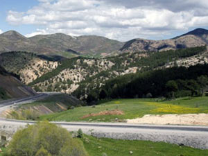 Gümüşhane-Kelkit yolu trafiğe kapandı