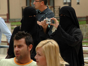 Araplar Rize'den vazgeçemiyor