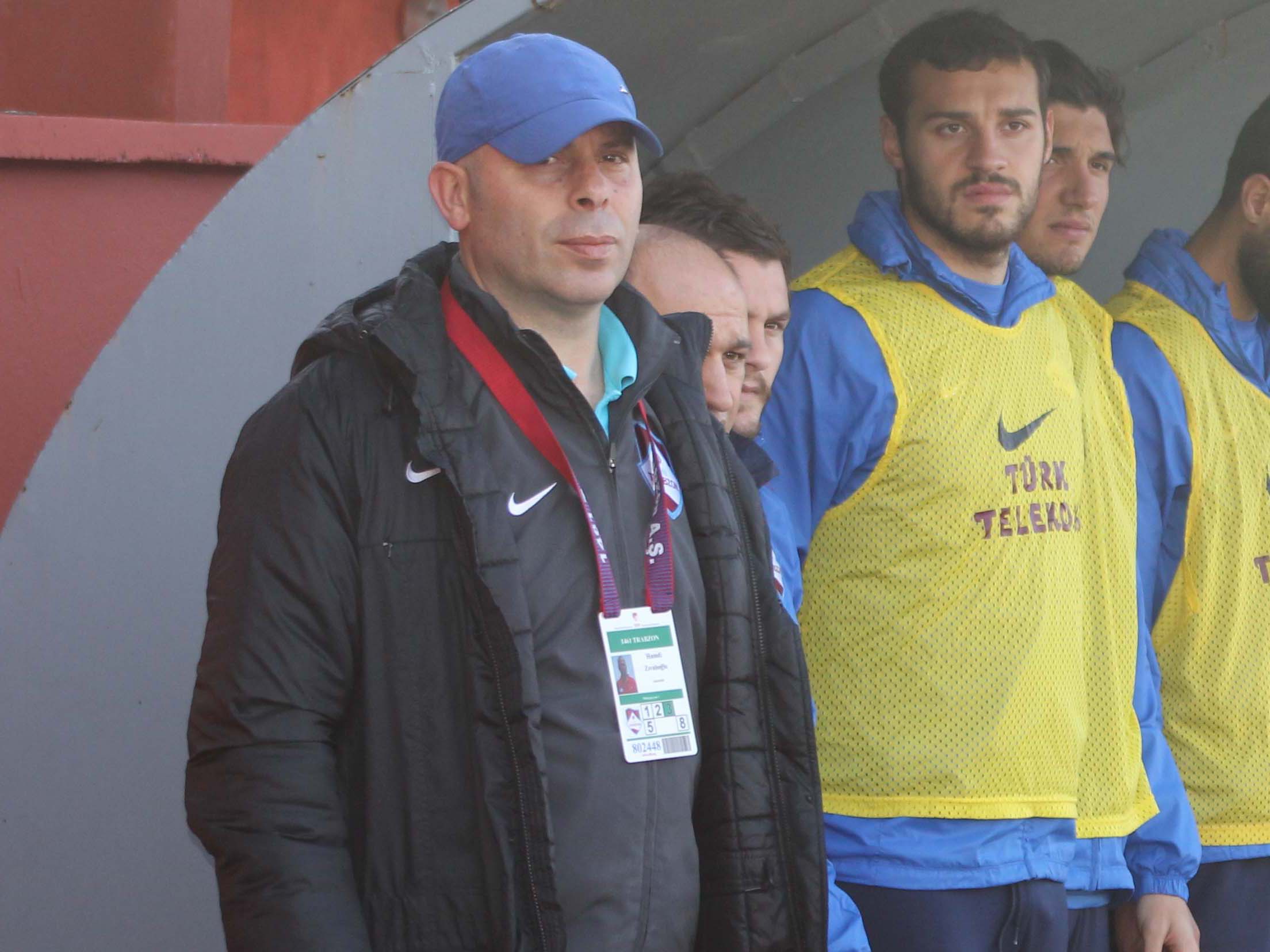 Akçay'ın yardımcılarıda belli oluyor