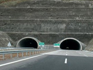 Karadeniz'e tünel yağmuru