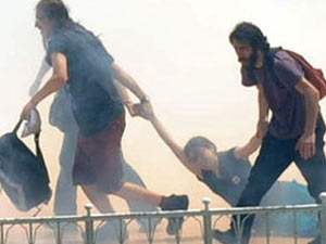 Gezi parkı'nda 12 yaralı 63 gözaltı!