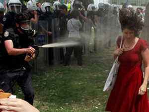 Avrupa'dan sert tepki