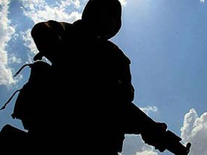 PKK bir askeri yaraladı