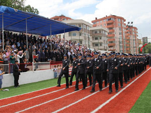 Trabzon'da yeni polisler mezun oldu