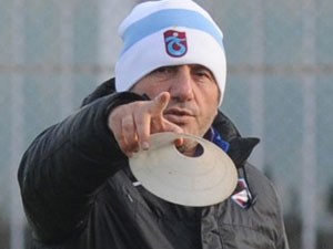 Akçay;"Savaşan oyuncularla çalışacağız"