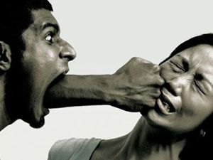 Eşe banyoda ölesiye dayak!