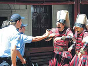 Osmanlı'ya da biber gazı