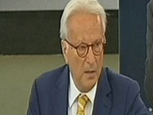 AB'den Başbakan'a sert yanıt