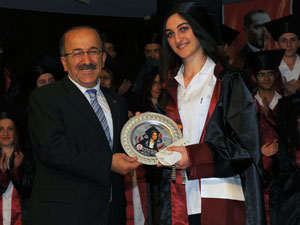 Akçaabat 2013 yılı mezunlarını verdi
