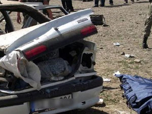 Kontrolden çıkarak takla attı