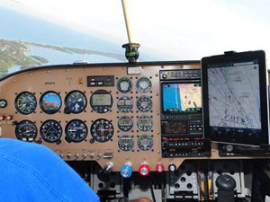 IPAD ile uçak indirdi