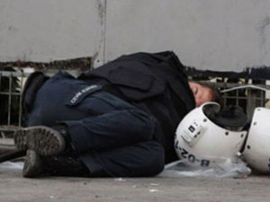 2 polis gezi kurşunuyla yaşayacak