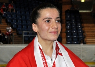 Karatede altın madalya geldi