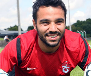 Akçay'dan Volkan'a özel ilgi