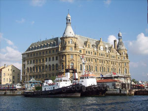 Haydarpaşa’da yine yangın çıktı