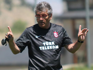 İki oyuncuyla özel görüştü